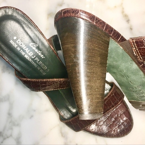 Donald J. Pliner Sandals Brown crocodile - Picture 5 of 8